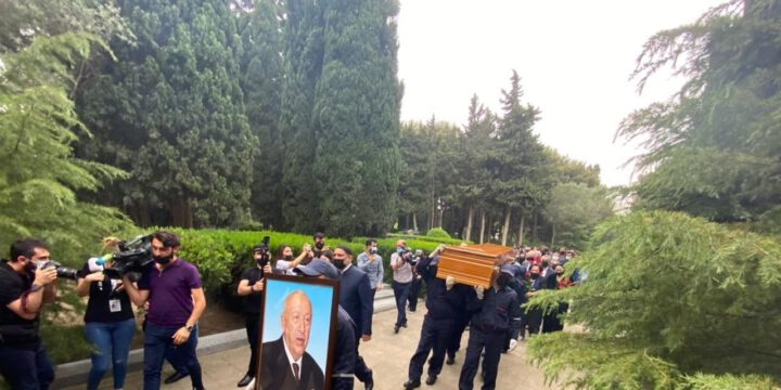 Xalq rəssamı Tahir Salahov dəfn olunub