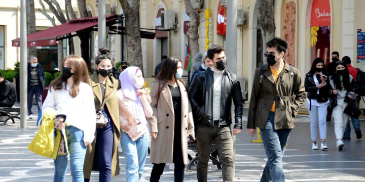 31 maydan etibarən Azərbaycanda açıq havada maska taxılması ləğv olunur