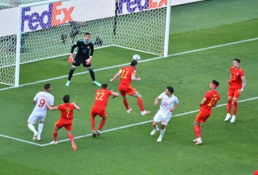 Bakı Olimpiya Stadionunda Avropa çempionatının final mərhələsinin Uels-İsveçrə matçı keçirilib. Prezident İlham Əliyev və Birinci xanım Mehriban Əliyeva oyuna baxıblar