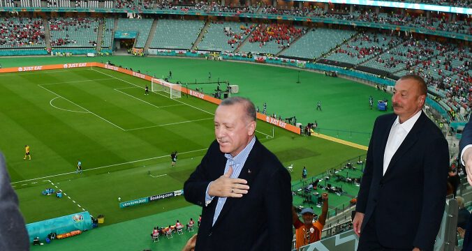 Bakı Olimpiya Stadionunda Avropa çempionatının final mərhələsinin Türkiyə-Uels matçı keçirilib. Azərbaycan və Türkiyə prezidentləri oyuna baxıblar