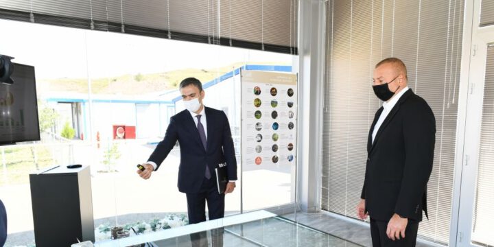 Prezident İlham Əliyev Daşkəsəndə “AzerGold” QSC-nin “Çovdar” İnteqrəolunmuş Regional Emal Sahəsinin fəaliyyəti ilə tanış olub