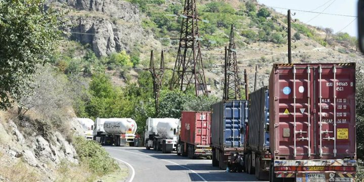 Ermənistanın təhlükəsizlik xidməti Gorus-Qafan yolunu İran yük maşınları üçün bağlayıb