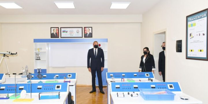 Prezident İlham Əliyev Sabunçu rayonunda 307 saylı orta məktəbdə yaradılan şəraitlə tanış olub – FOTO