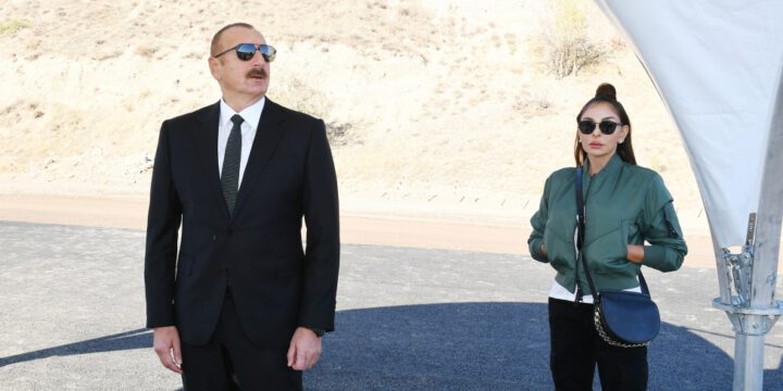 Prezident İlham Əliyev və Birinci xanım Mehriban Əliyeva Qubadlı rayonunda səfərdə olublar. Xanlıq-Qubadlı avtomobil yolunun təməli qoyulub