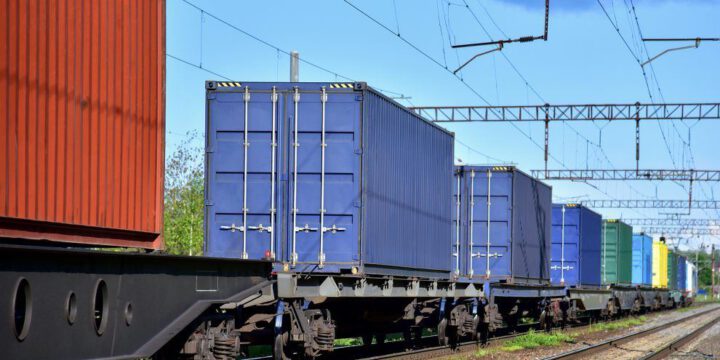 Qarabağa ilk konteyner blok qatarı yola salınıb