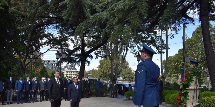 Zakir Həsənov Gürcüstanın baş naziri ilə görüşüb