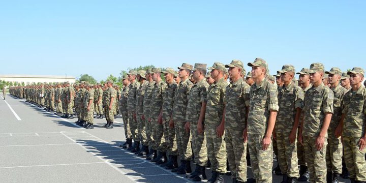 Ehtiyatda olan hərbçilər toplanışlara çağırılır