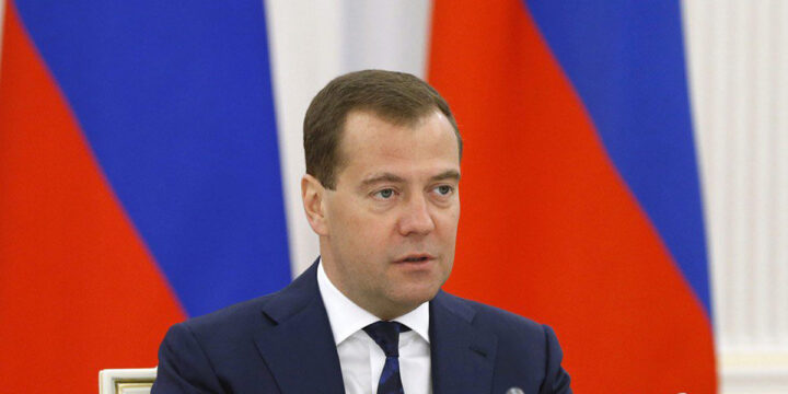 Dmitri Medvedev: Rusiya koronavirus pandemiyasının 5-ci dalğasını yaşayır