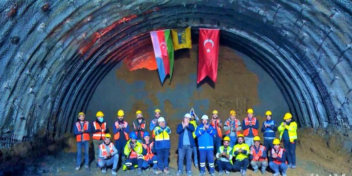 Əhmədbəyli-Füzuli-Şuşa avtomobil yolunun tikintisi sürətlə davam etdirilir