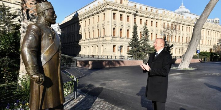 Prezident İlham Əliyev xeyriyyəçi Hacı Zeynalabdin Tağıyevin Bakıda ucaldılan abidəsinin açılışında iştirak edib