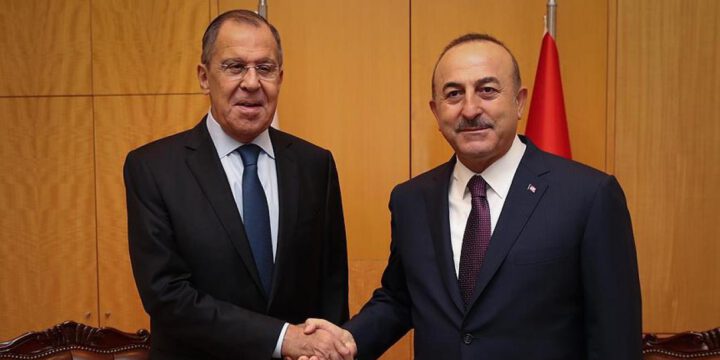 Lavrov və Çavuşoğlu Qazaxıstan rəhbərliyinin ölkədə nizamın bərpası üzrə səylərini dəstəklədikərini bildirib