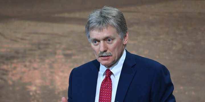 Dmitri Peskov Kremlin saytına mütəmadi hücumlar olduğunu açıqlayıb