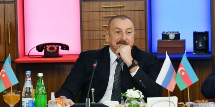 Prezident İlham Əliyev Simonyanı yerində oturtdu: Siz indiki halda erməni kimi sual verdiniz