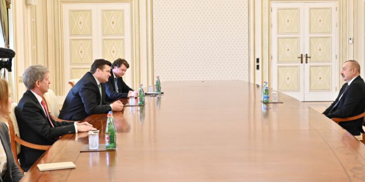 Prezident İlham Əliyev Böyük Britaniyanın Silahlı Qüvvələr nazirini qəbul edib