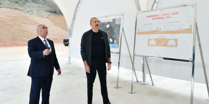 Prezident İlham Əliyev Daşaltıda Əhmədbəyli-Füzuli-Şuşa avtomobil yolunun və bu yolun üzərindəki tunellərin tikintisi ilə tanış olub