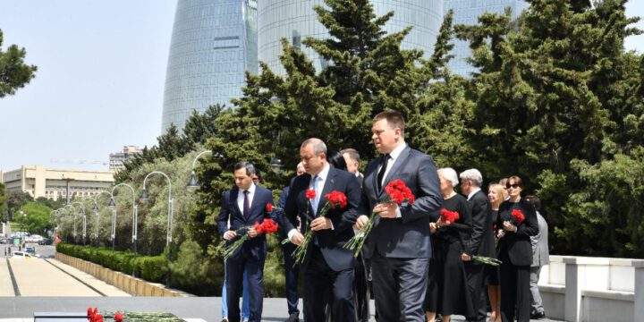 Estoniya parlamentinin sədri Şəhidlər xiyabanını ziyarət edib