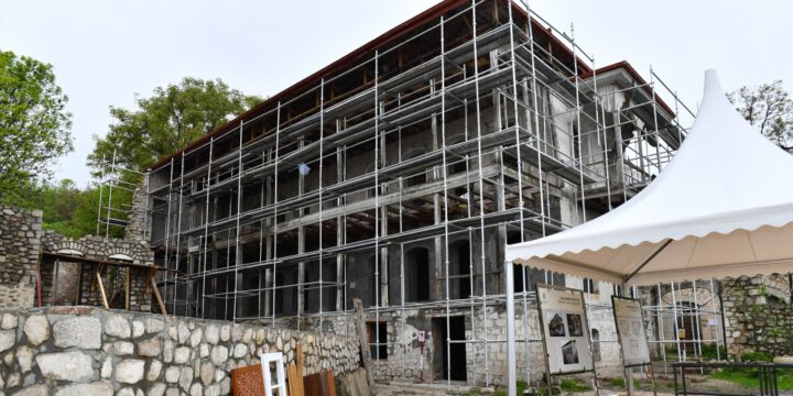 Prezident İlham Əliyev və Birinci xanım Mehriban Əliyeva “Shusha Boutique Hotel”in yerləşəcəyi ərazidə olublar