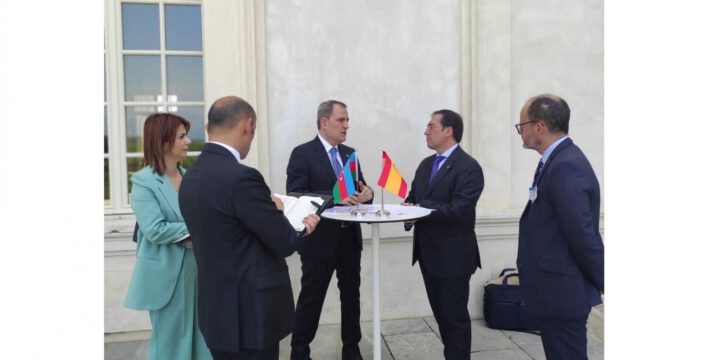 Ceyhun Bayramov İspaniyanın xarici işlər naziri ilə görüşüb