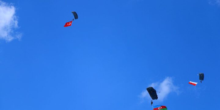 Azərbaycan pilotları beynəlxalq təlimdə tapşırıqları uğurla icra ediblər