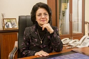 Firəngiz Əlizadə Prezidentin fəxri diplomu ilə təltif edilib