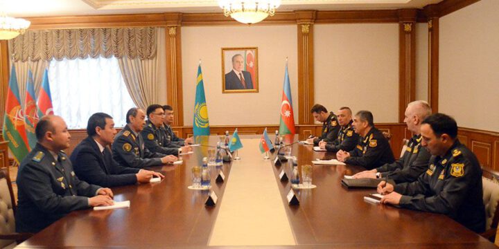 Zakir Həsənov Qazaxıstan Müdafiə Nazirliyinin Baş Kəşfiyyat Departamentinin rəisi ilə görüşüb
