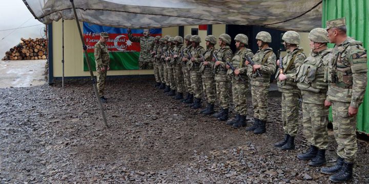 Baş Qərargah rəisi Kəlbəcər rayonunda dislokasiya olunan hərbi hissələrin döyüş hazırlığını yoxlayıb