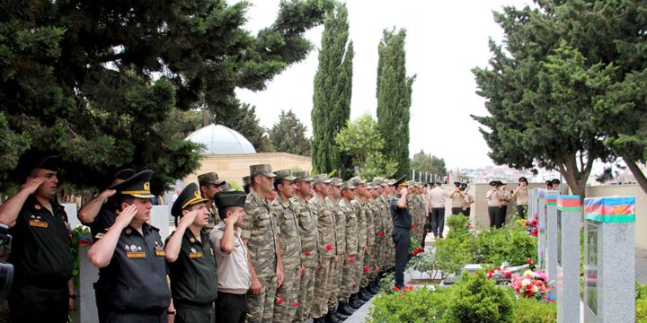 Milli Qəhrəman Mübariz İbrahimovun məzarı ziyarət edilib