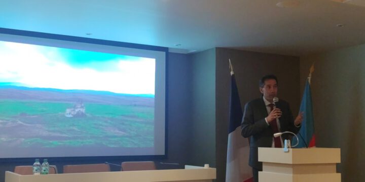 “Şuşa ili” çərçivəsində Parisdə “Erməni separatistləri tərəfindən dağıdılmış Qarabağ xristian kilsələri” sənədli filminin təqdimatı olub