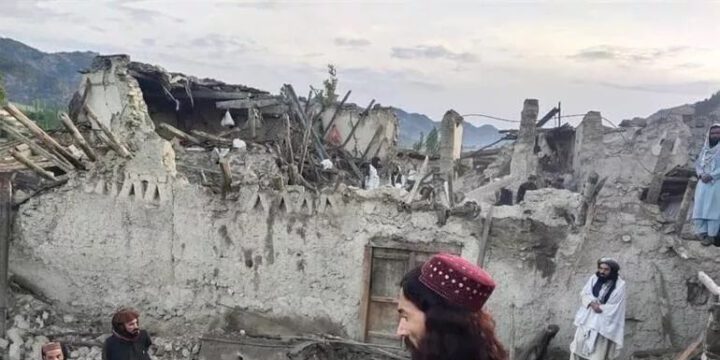 Əfqanıstanda zəlzələdən həlak olanların sayı min nəfərə çatıb