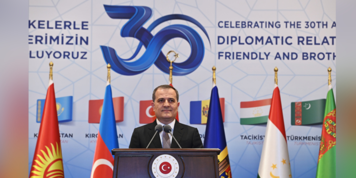 Ceyhun Bayramov Türkiyədə “Dost və qardaş ölkələrlə diplomatik əlaqələrin 30-cu ildönümü”nə həsr edilən tədbirdə çıxış edib