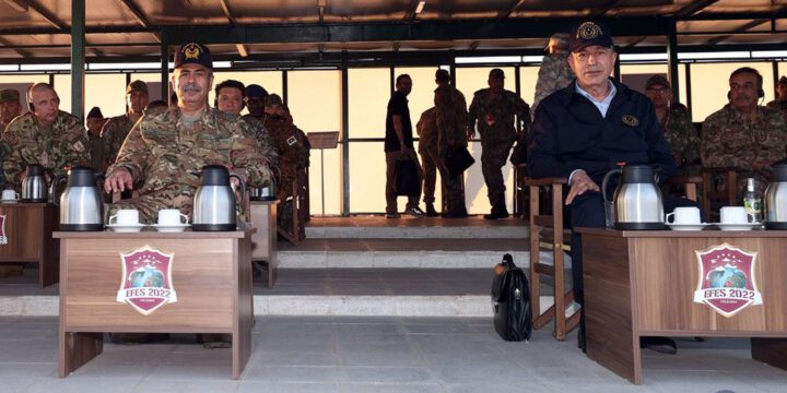 Zakir Həsənov “Efes-2022” beynəlxalq təlimini izləyib