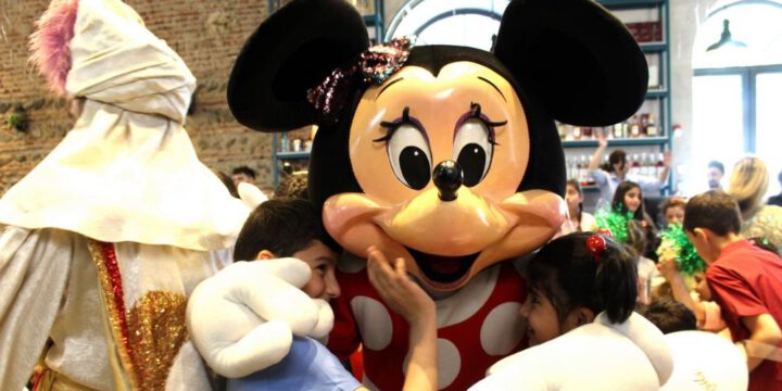 Leyla Əliyeva Gəncədə uşaqlara sevinc bəxş etdi