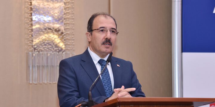 Cahit Bağçı: Türk dövlətləri arasında ticarət dövriyyəsini artırmalıyıq