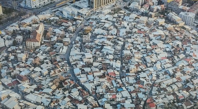 Azərbaycanın elm və ictimaiyyət xadimləri İrəvandakı Təpəbaşı məhəlləsində xalqımızın irsinə qarşı mədəni soyqırımı ilə bağlı UNESCO-ya müraciət ünvanlayıblar