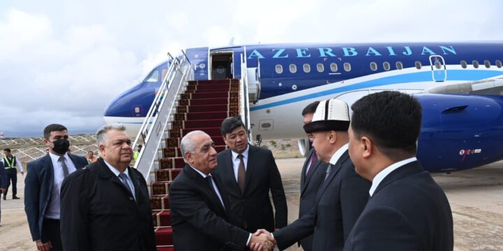 Əli Əsədov Qırğızıstana səfər edib