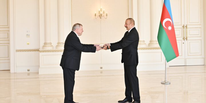 Prezident İlham Əliyev Slovakiyanın ölkəmizdə yeni təyin olunmuş səfirinin etimadnaməsini qəbul edib