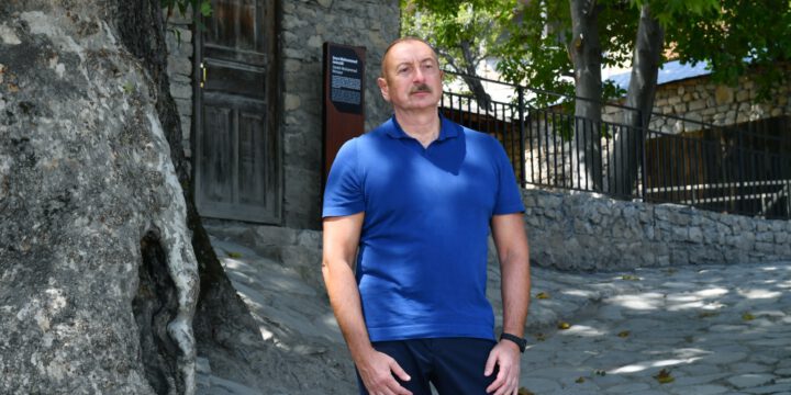 Azərbaycan Respublikasının Prezidenti İlham Əliyev İsmayıllı rayonunun Basqal qəsəbəsində Azərbaycan Televiziyasına müsahibə verib