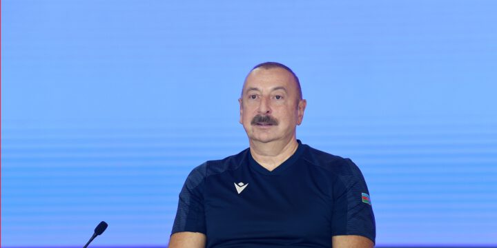 Prezident İlham Əliyev və Birinci xanım Mehriban Əliyeva V İslam Həmrəyliyi Oyunlarında nəticə əldə etmiş idmançılarla görüşüblər