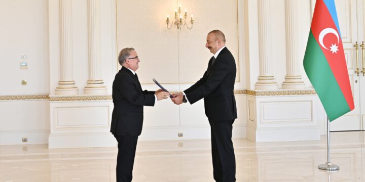 Prezident İlham Əliyev Dominikanın Azərbaycanda yeni təyin olunan səfirinin etimadnaməsini qəbul edib