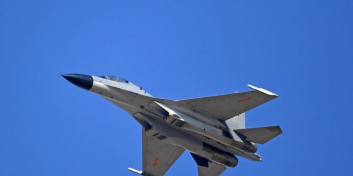 Çinin 11 təyyarəsi Tayvanın hava hücumundan müdafiə zonasına daxil olub