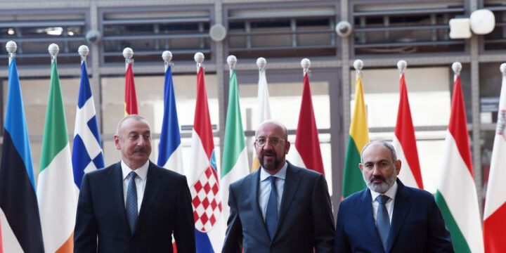 Brüsseldə Prezident İlham Əliyevin Avropa İttifaqı Şurasının Prezidenti Şarl Mişel və Ermənistanın baş naziri Nikol Paşinyan ilə görüşü başlayıb