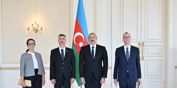 Prezident İlham Əliyev Macarıstanın Azərbaycanda yeni təyin olunan səfirinin etimadnaməsini qəbul edib