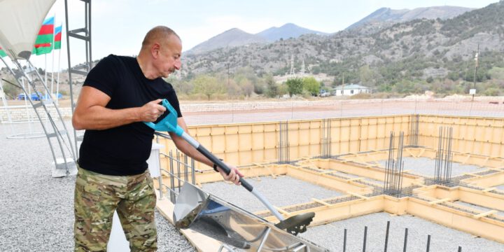 “Laçın” Qovşaq Yarımstansiyasının təməli qoyulub