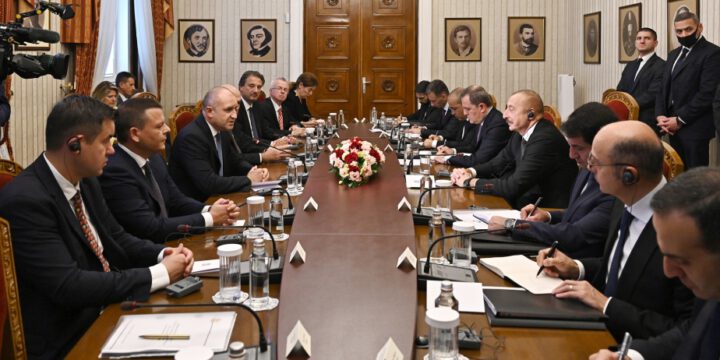 Sofiyada Azərbaycan və Bolqarıstan prezidentlərinin geniş tərkibdə görüşü olub