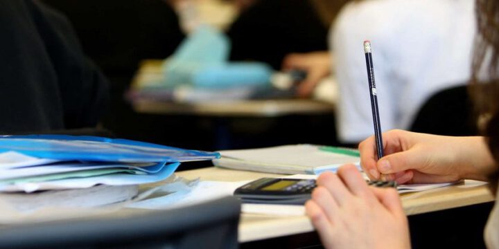 Ali məktəblərə qəbul olunanların qeydiyyatı başa çatır