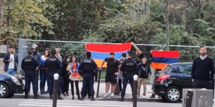 Ermənilər Fransadakı Azərbaycan mədəniyyət mərkəzinə hücum etməyə çalışıblar