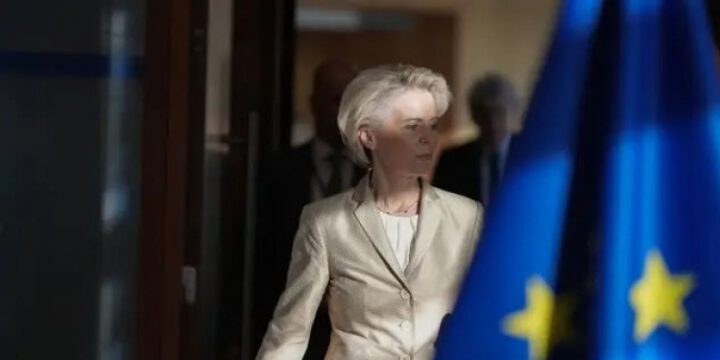 Avropa Komissiyasının sədrinin çalışdığı mərtəbədə şübhəli toz aşkarlanıb