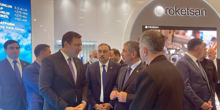 Azərbaycanın müdafiə naziri “Saha Expo” sərgisinin açılış mərasimində iştirak edib