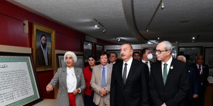 Prezident İlham Əliyev paytaxt Əlcəzairdə Şəhidlər abidəsini və Milli Mücahidlər Muzeyini ziyarət edib