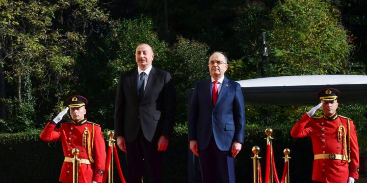 Azərbaycan Prezidenti İlham Əliyevin Tiranada rəsmi qarşılanma mərasimi olub
